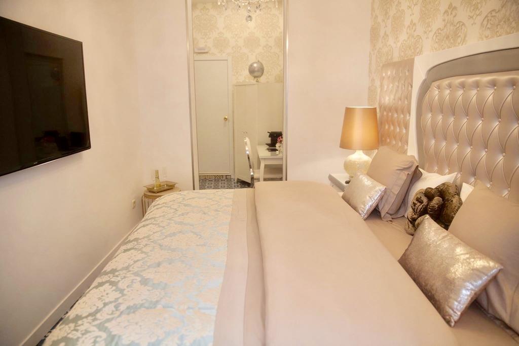 Hostal Casa Boutique (Adults Only) Madrid Room photo